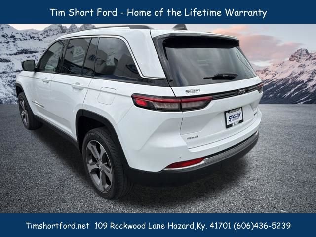 Used 2023 Jeep Grand Cherokee Limited w/ Trailer Tow Prep Group (B) AWD/4WD image 10
