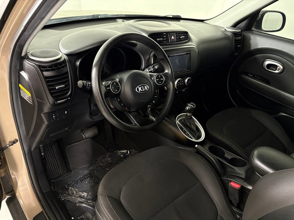 Used 2016 Kia Soul FWD image 16