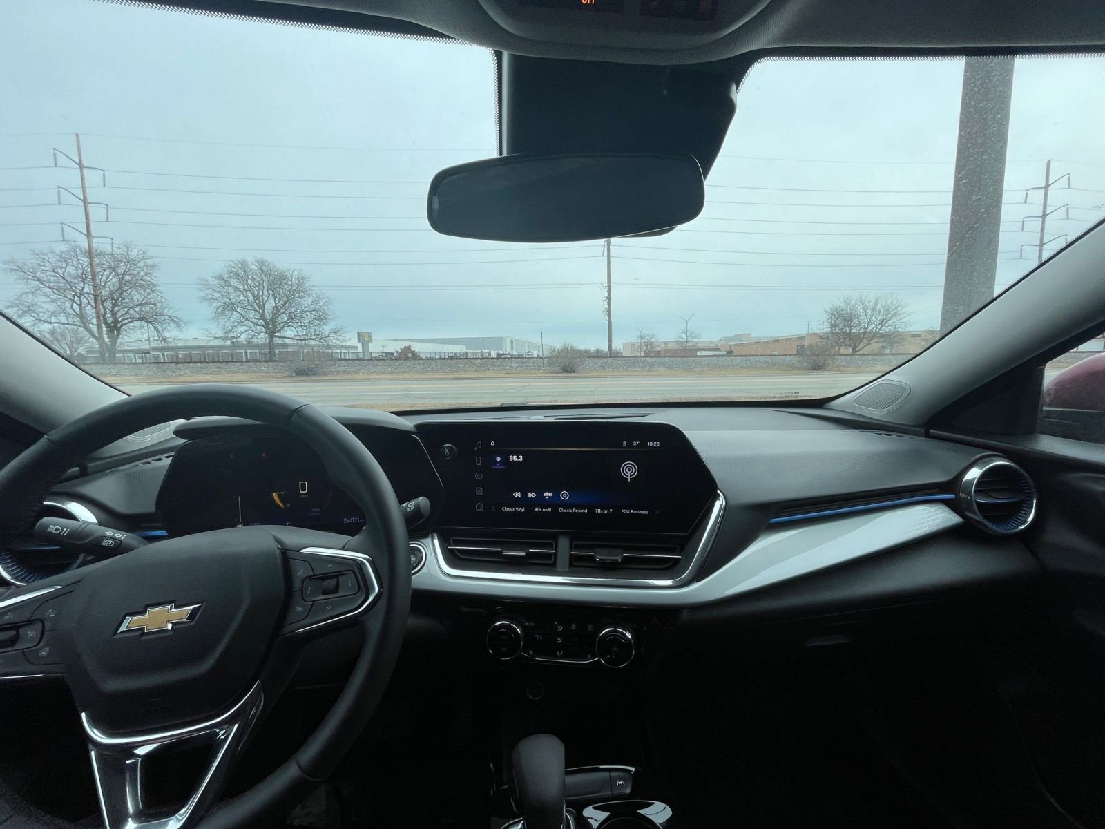 Used 2025 Chevrolet Trax LT w/ LT Convenience Package image 33