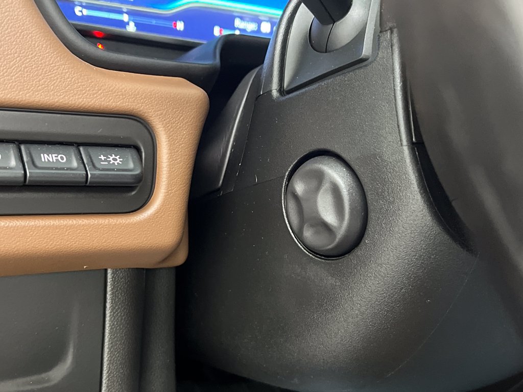 Used 2022 Chevrolet Tahoe High Country AWD/4WD image 55