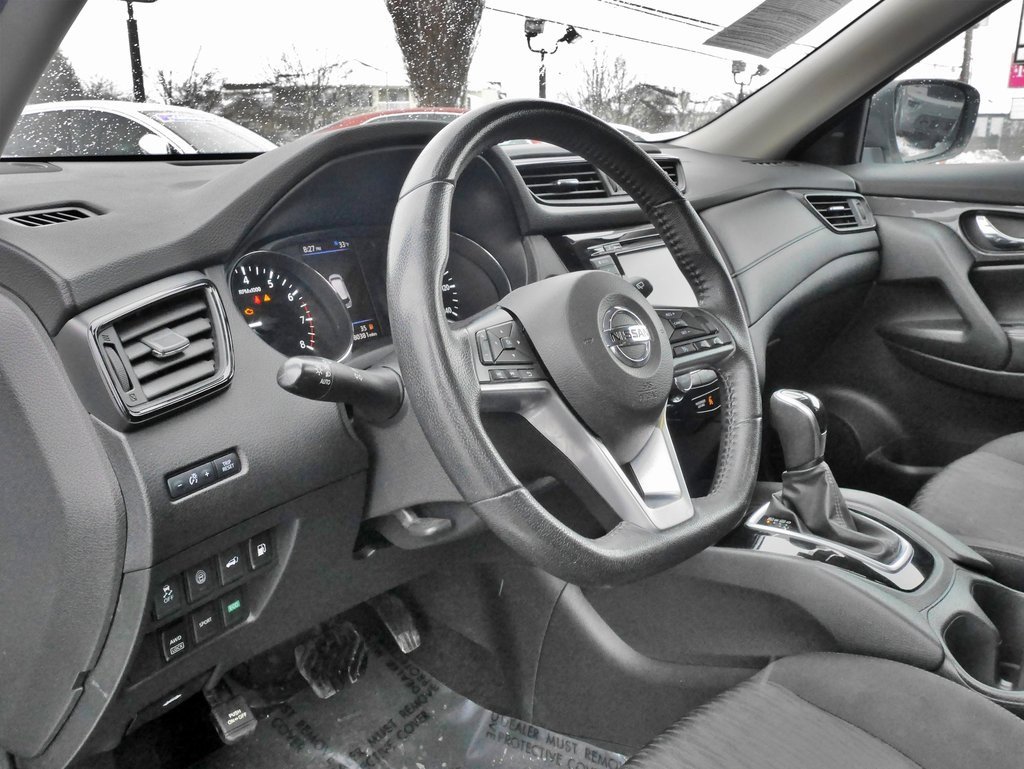 Used 2020 Nissan Rogue SV image 23
