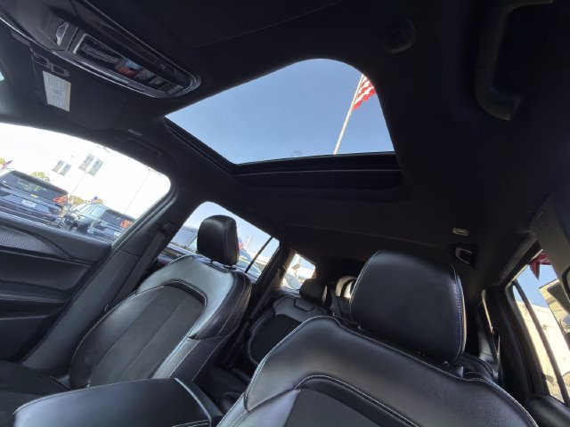 Used 2025 Jeep Grand Cherokee L Altitude AWD/4WD image 27