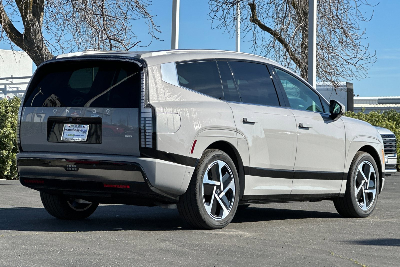 New 2026 Hyundai Ioniq 9 Calligraphy image 4