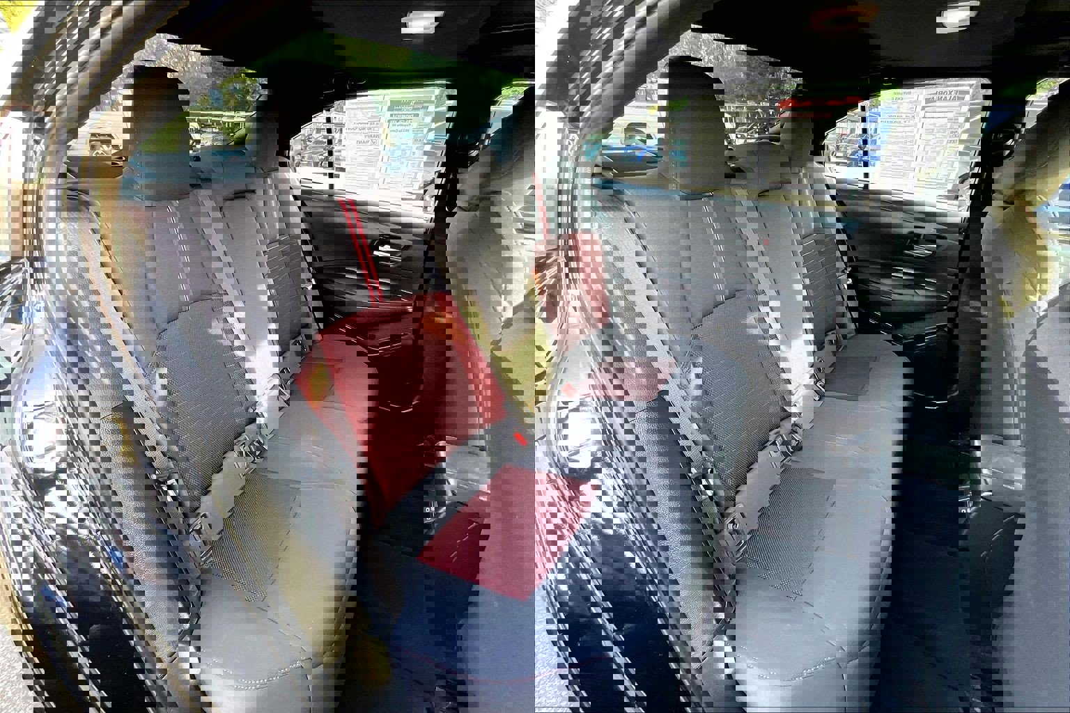 Used 2023 Toyota Corolla SE w/ SE Premium Package image 26