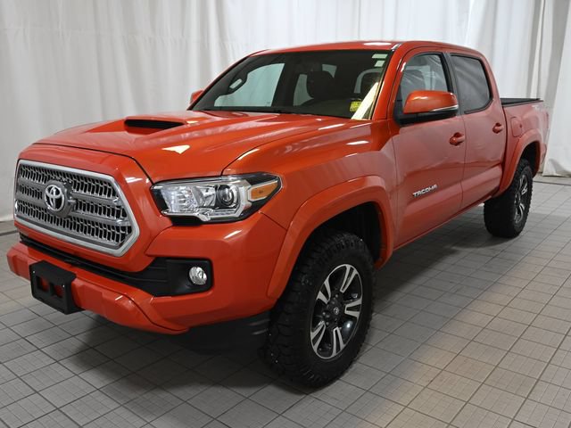 Used 2017 Toyota Tacoma TRD Sport w/ Tow Package (A/T) AWD/4WD image 19