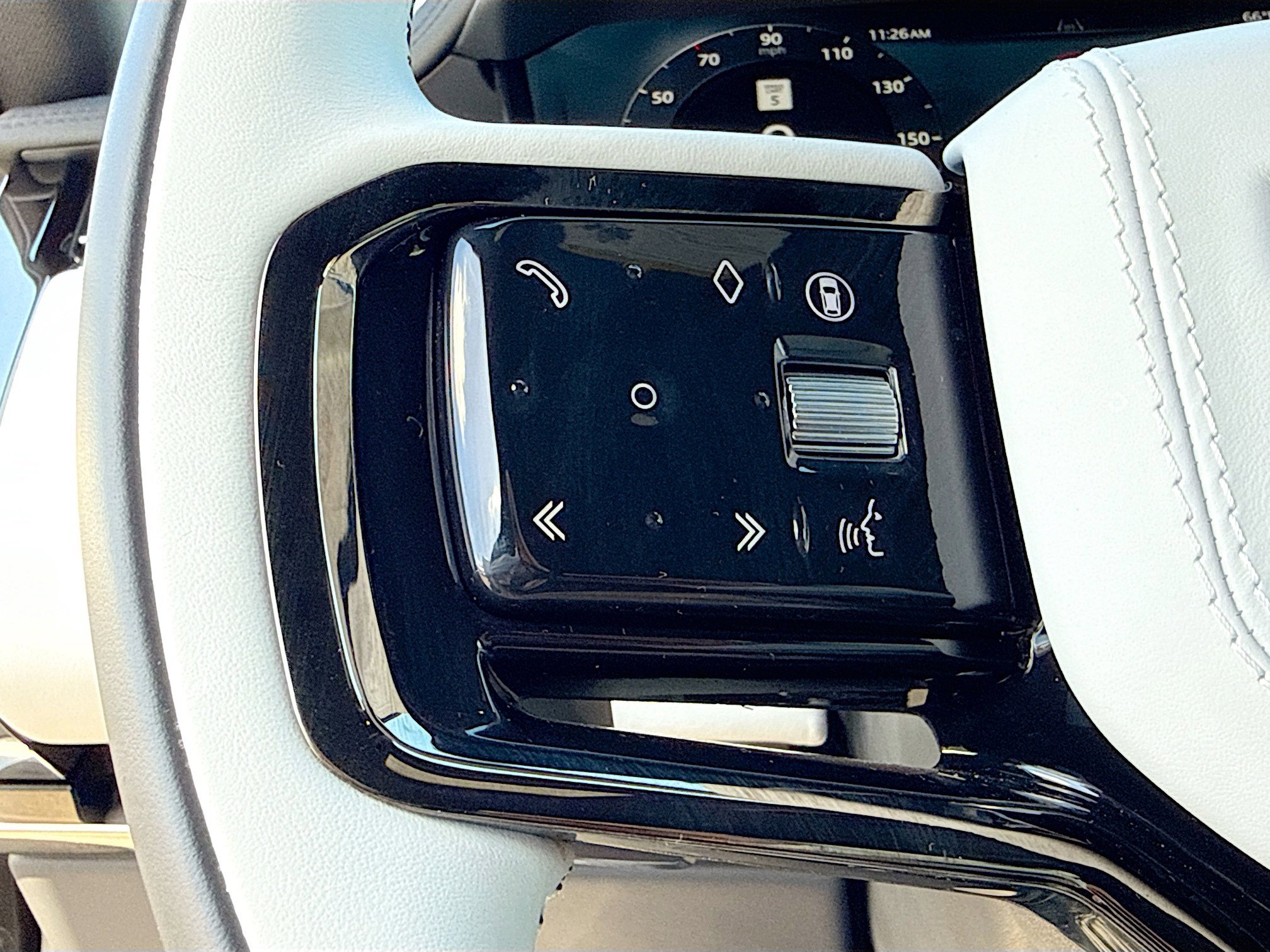 Used 2025 Land Rover Range Rover Sport Dynamic SE image 36