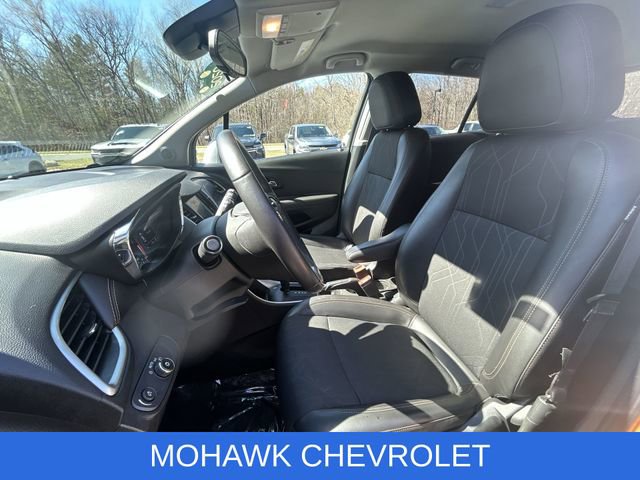 Certified 2020 Chevrolet Trax LT w/ LT Convenience Package image 20