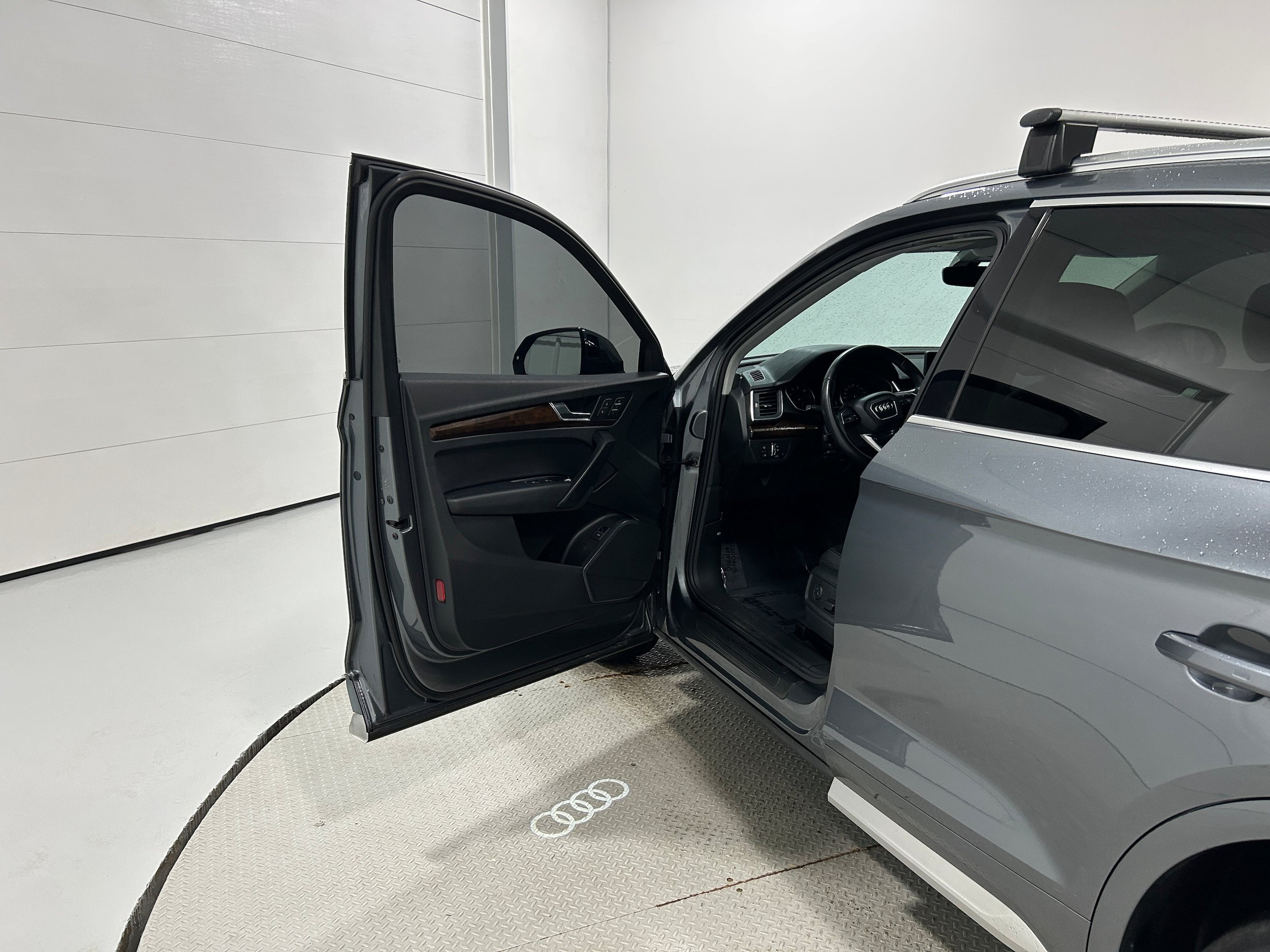 Used 2019 Audi Q5 2.0T Premium w/ Convenience Package AWD/4WD image 24