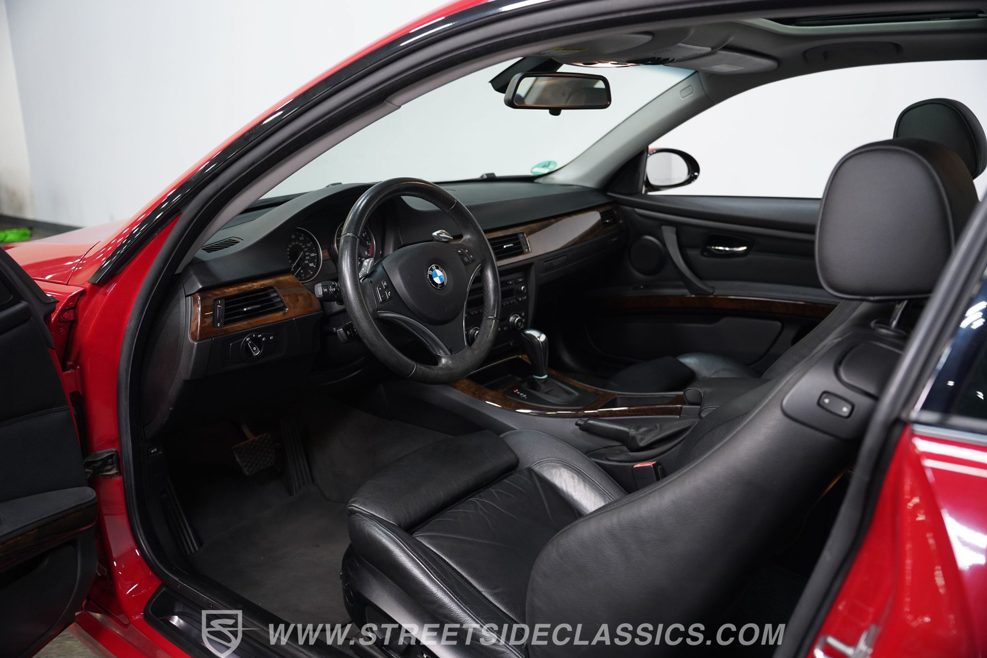 Used 2009 BMW 335i Coupe RWD image 4