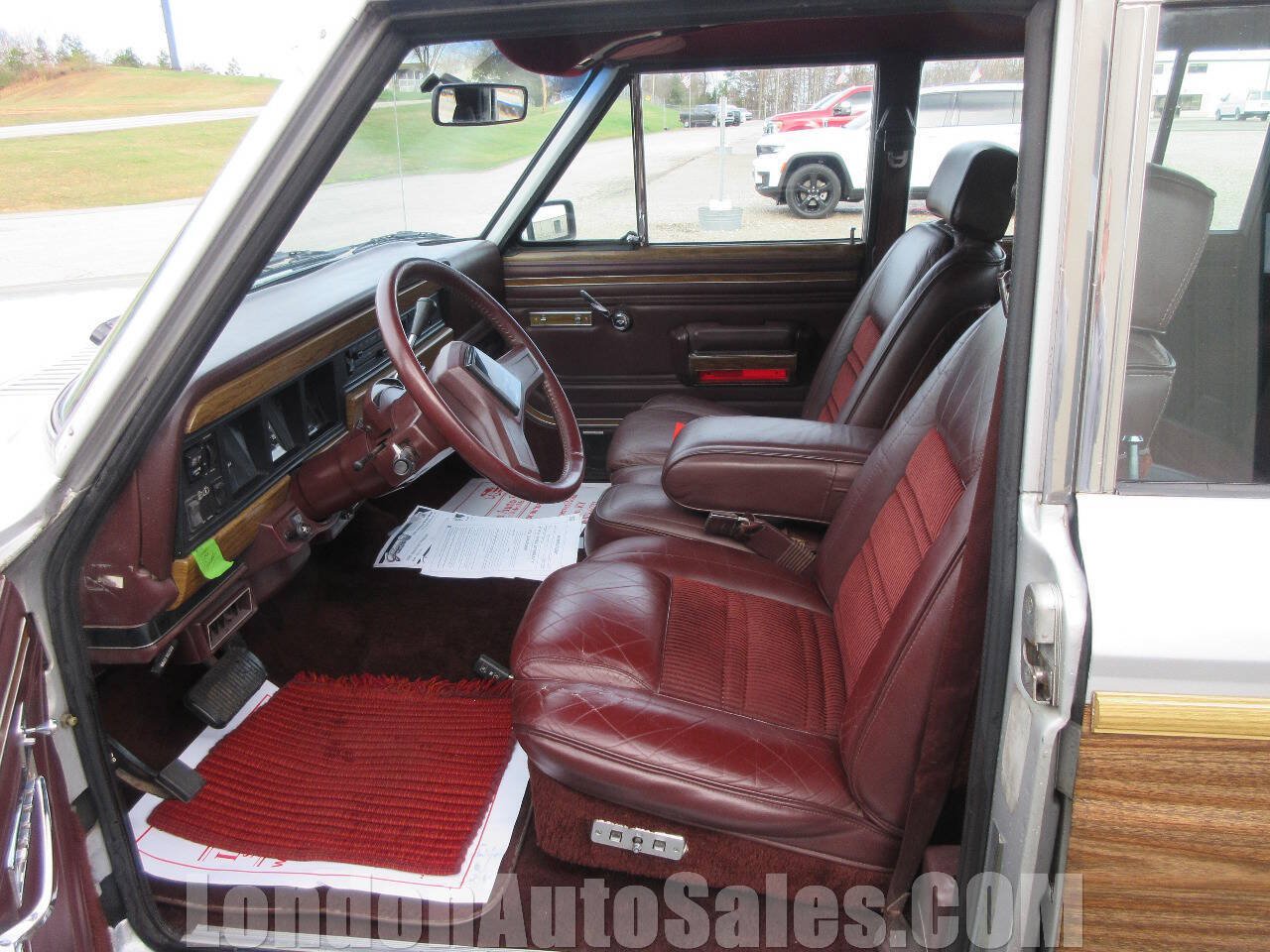 Used 1989 Jeep Grand Wagoneer AWD/4WD image 13