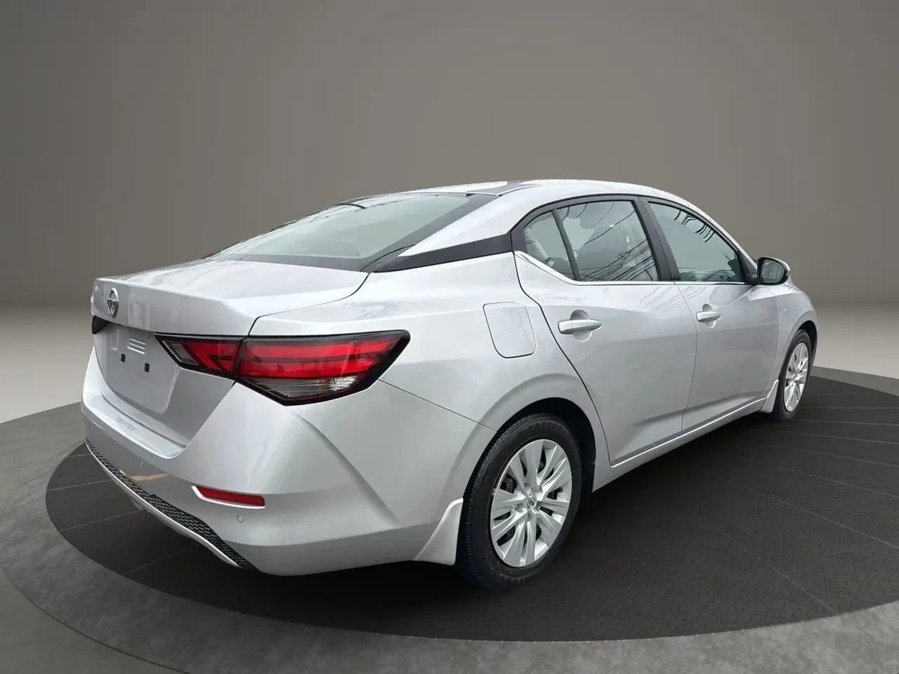 Used 2021 Nissan Sentra S image 5