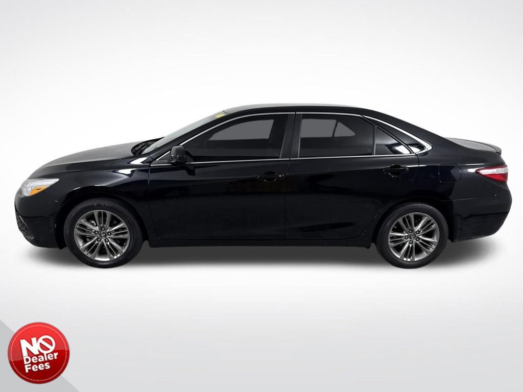 Used 2017 Toyota Camry SE image 6