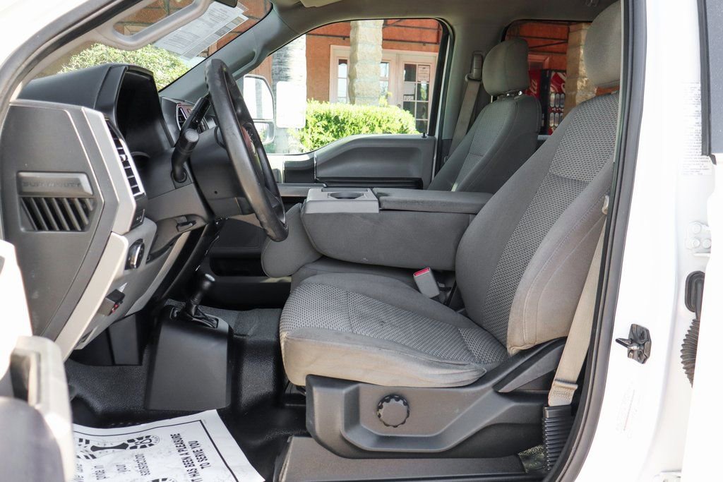 Used 2017 Ford F550 4x4 Crew Cab Super Duty image 20