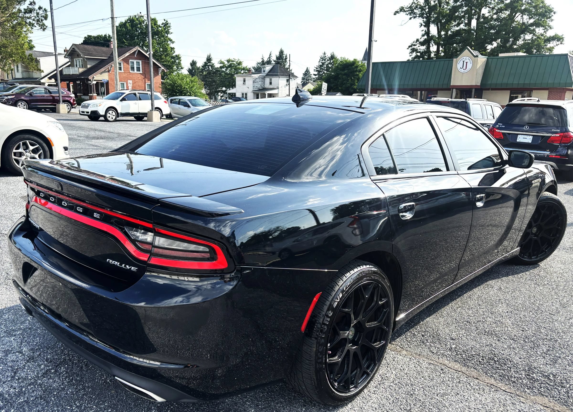 Used 2015 Dodge Charger SXT RWD image 5