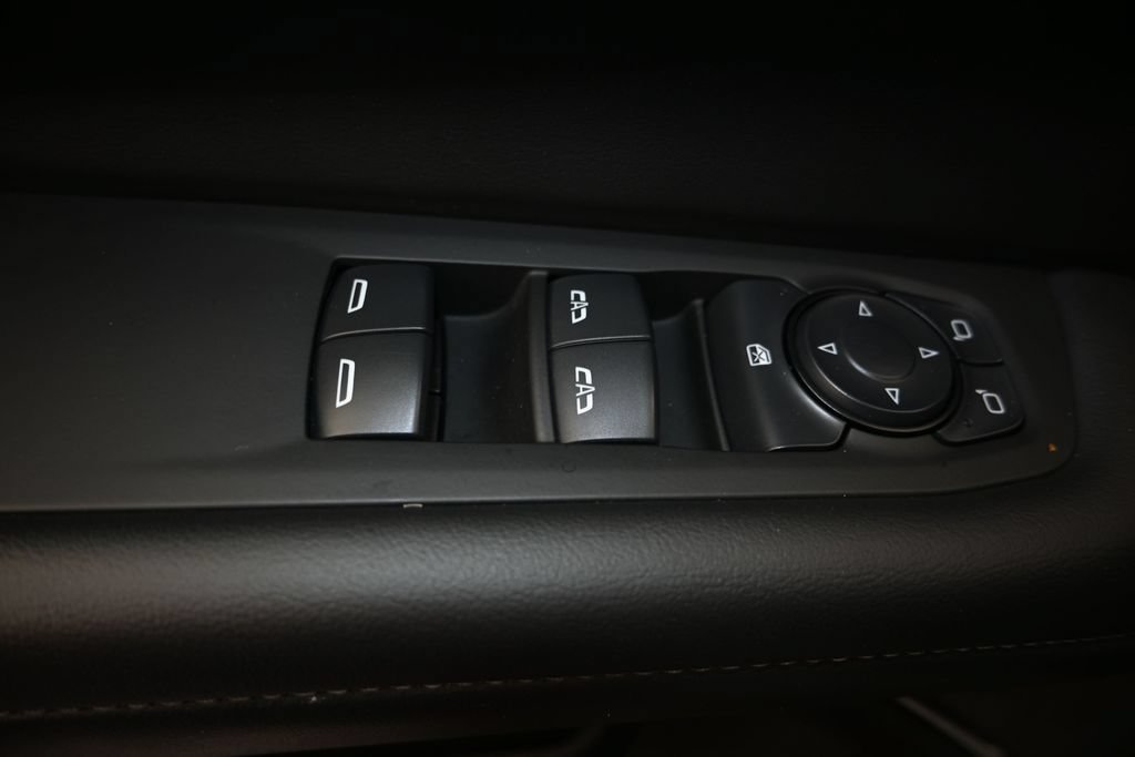 Used 2025 Chevrolet Tahoe LT AWD/4WD image 11