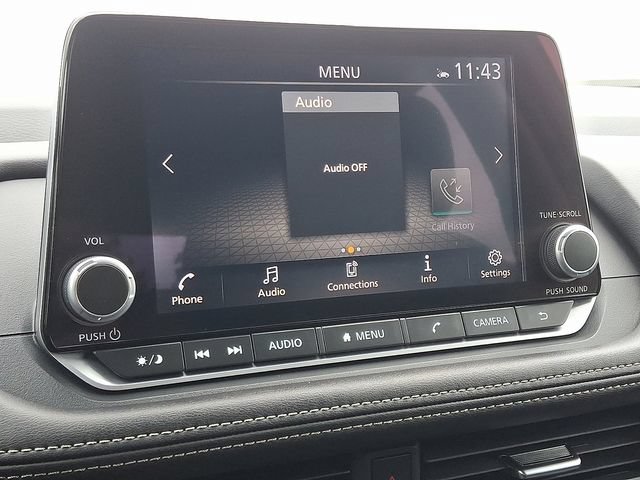 Used 2025 Nissan Rogue SV AWD/4WD image 16