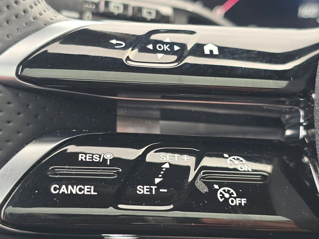 Used 2023 Mercedes-Benz GLC 300 4MATIC image 31