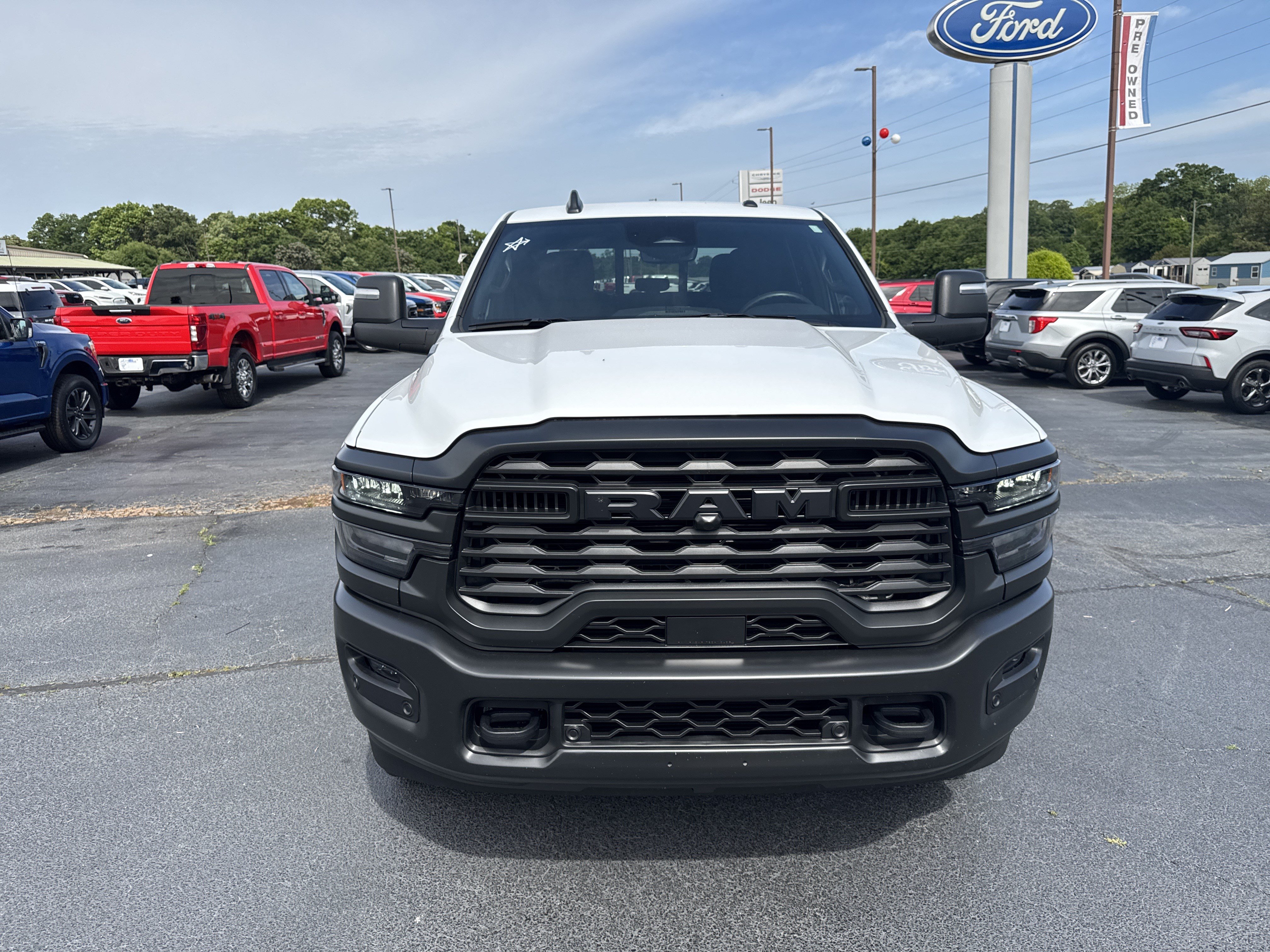 Used 2025 RAM 2500 Tradesman AWD/4WD image 3
