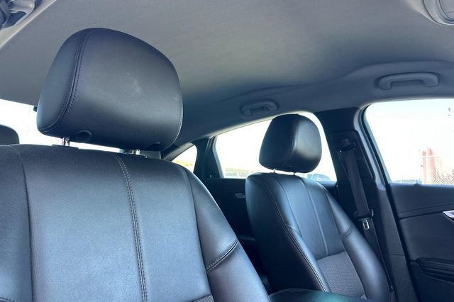 Used 2018 Chevrolet Impala LT FWD image 18