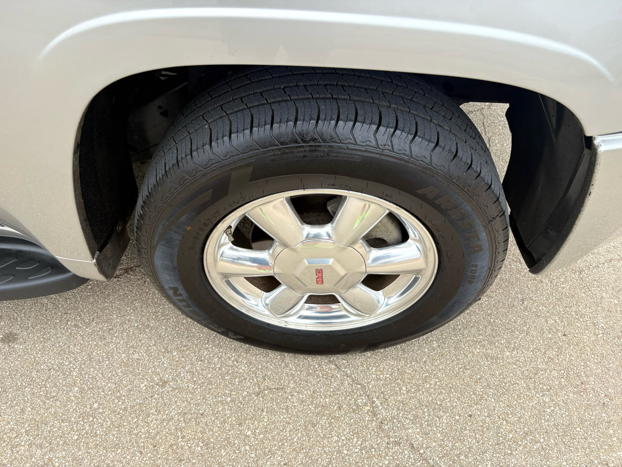 Used 2007 GMC Envoy SLE image 16