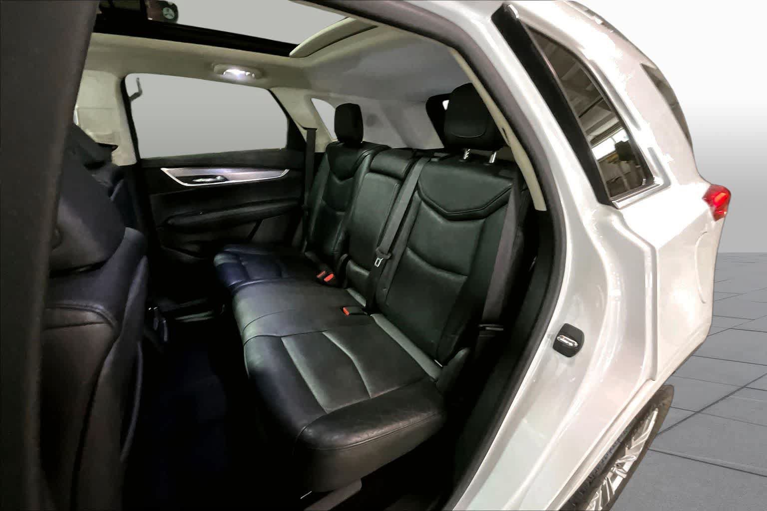 Used 2017 Cadillac XT5 Luxury AWD/4WD image 21