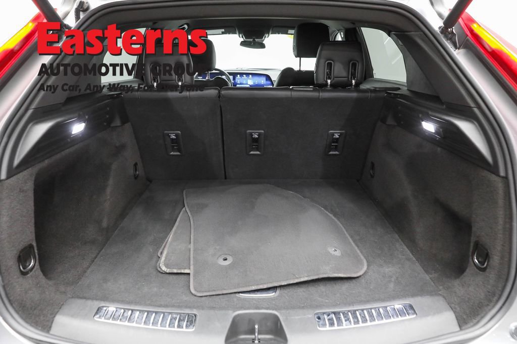 Used 2024 Cadillac XT4 Premium Luxury image 9