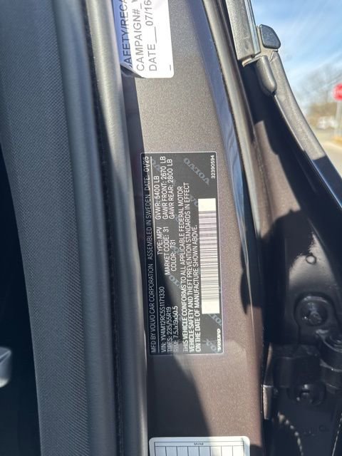 Certified 2025 Volvo XC60 B5 Plus image 26