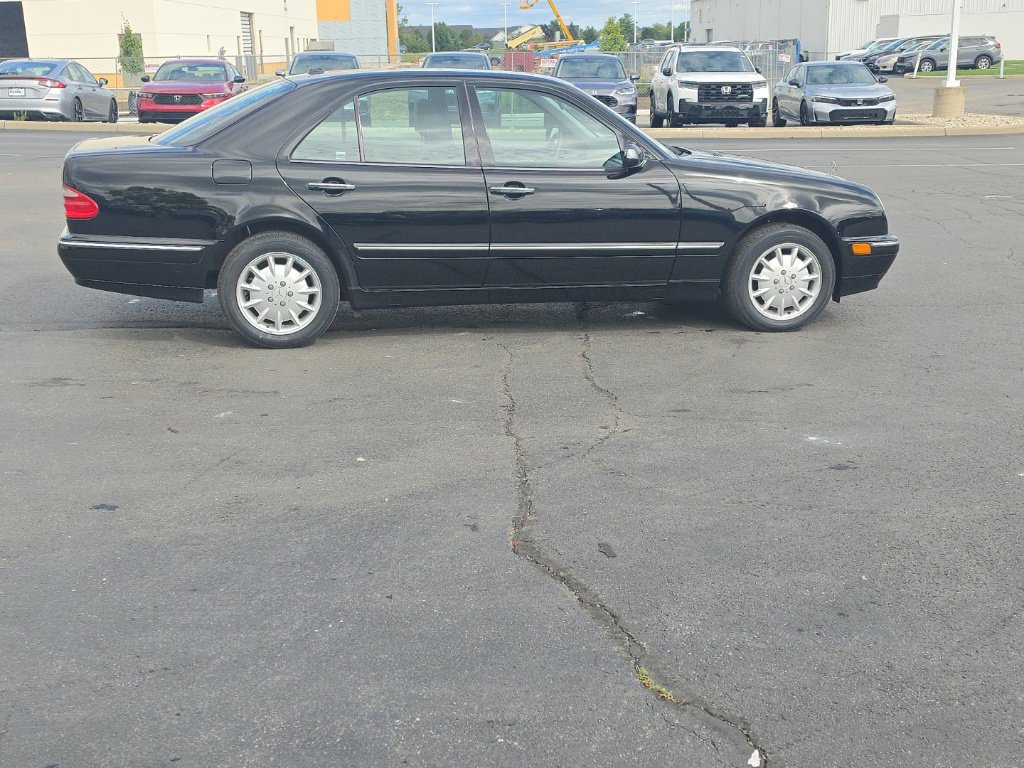 Used 2002 Mercedes-Benz E 320 4MATIC Sedan image 10