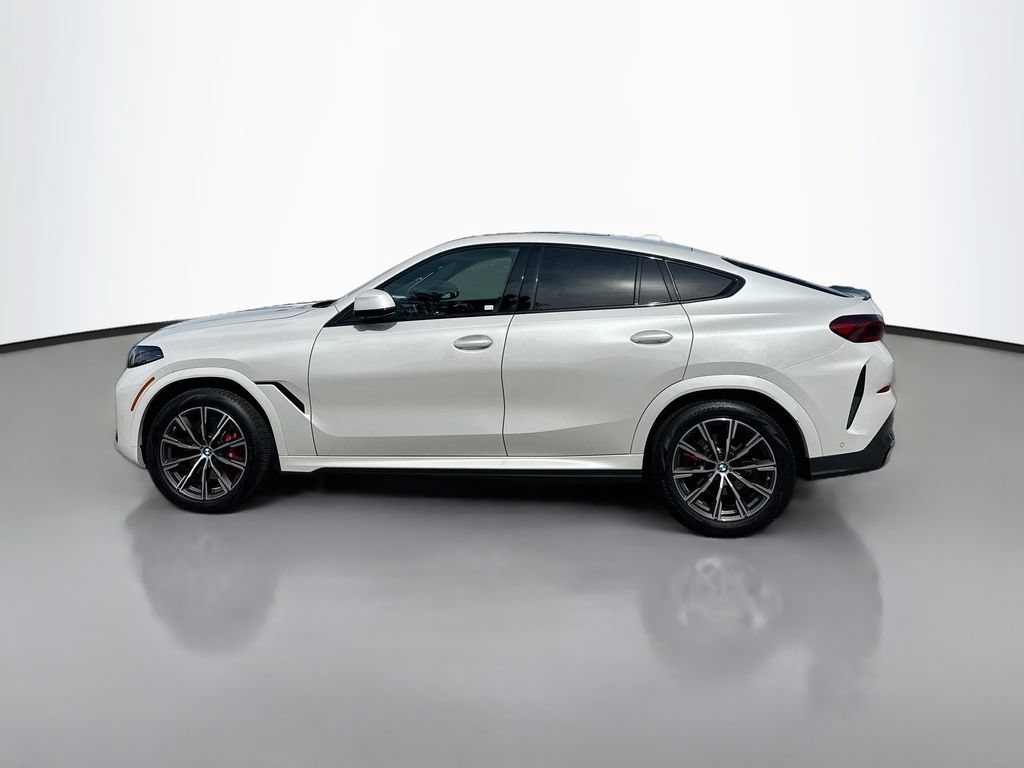 Used 2024 BMW X6 xDrive40i w/ Premium Package AWD/4WD image 4