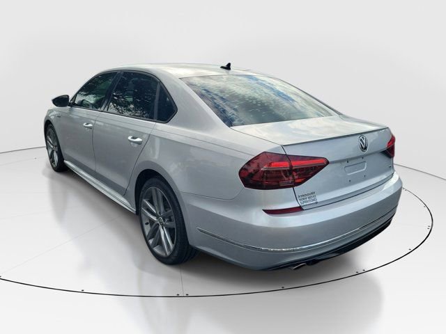 Used 2018 Volkswagen Passat 2.0T R-Line w/ R-Line Lighting Package FWD image 31