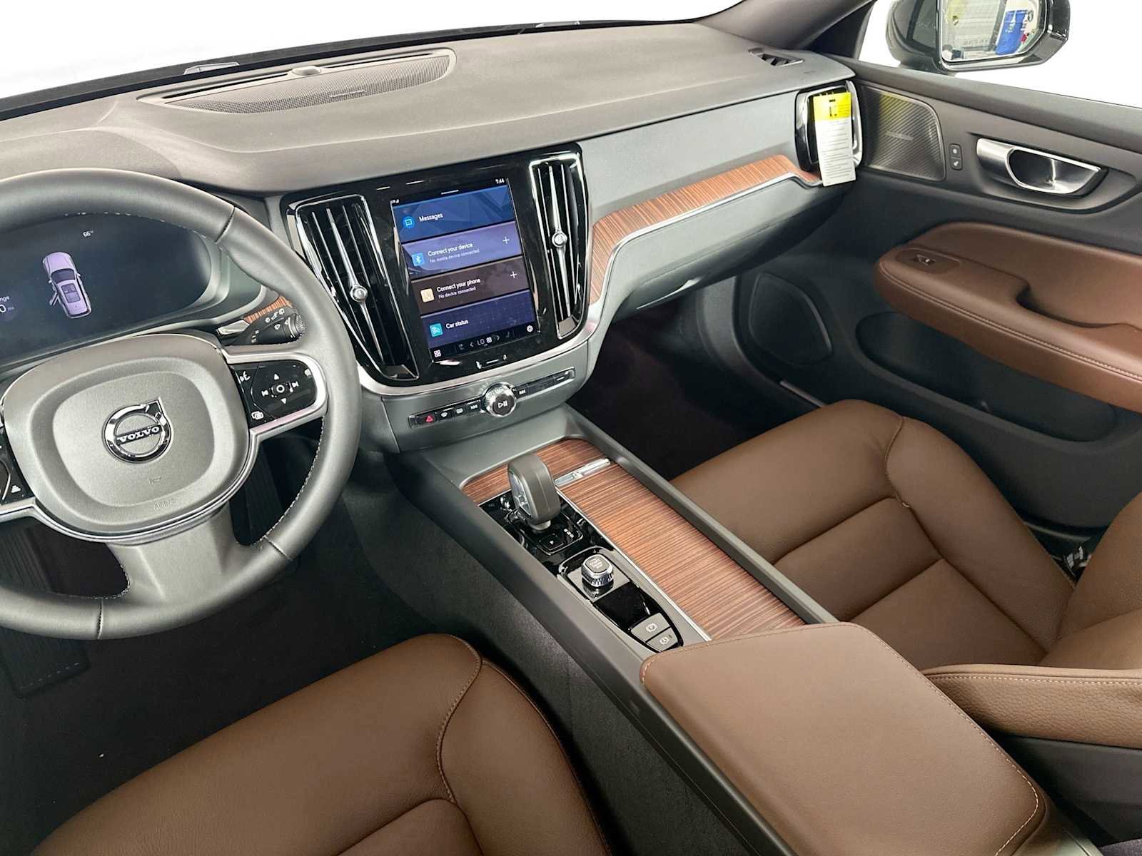 Certified 2025 Volvo V60 B5 Cross Country Plus w/ Protection Package Premier image 21