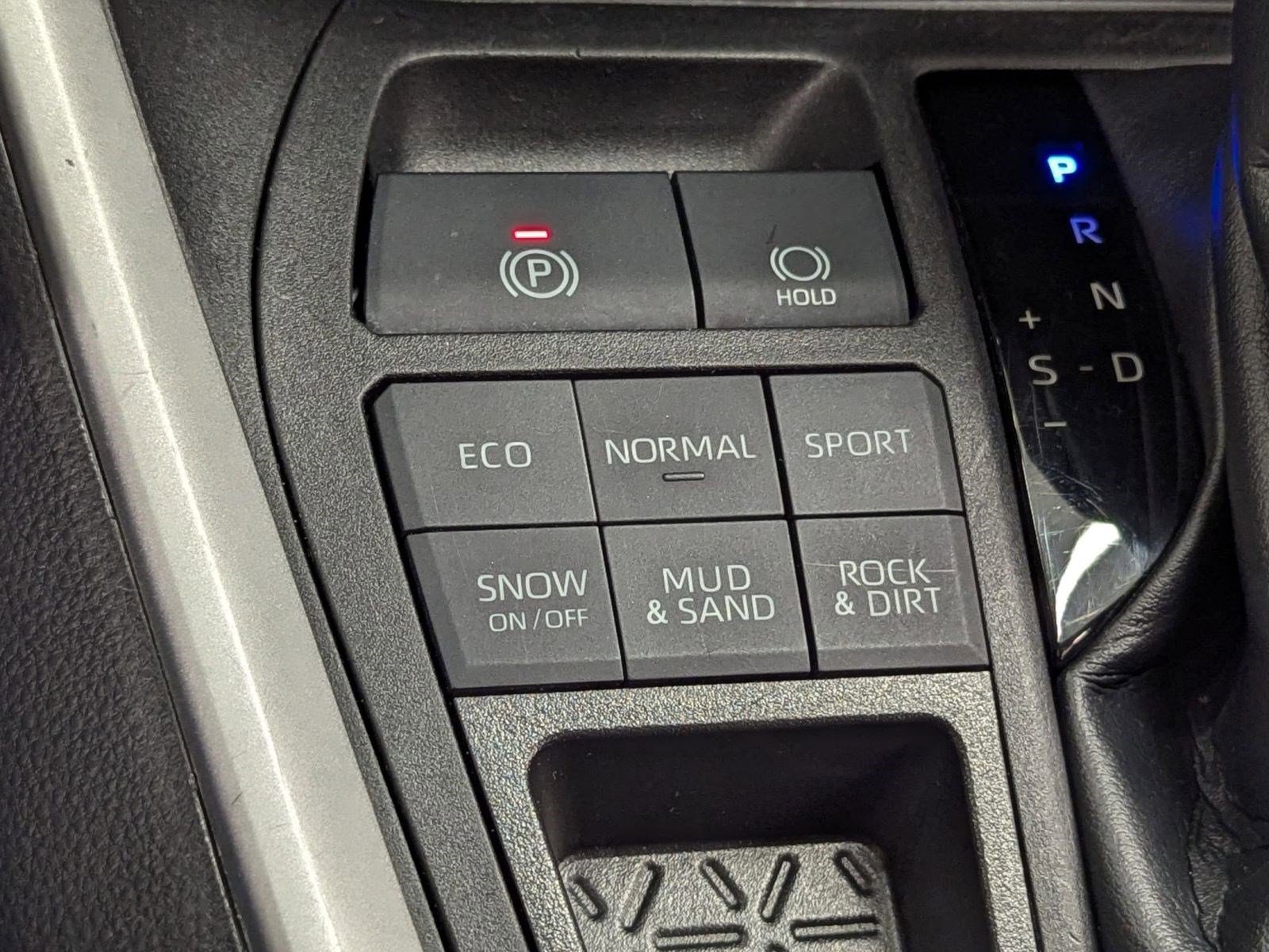 Used 2023 Toyota RAV4 XLE image 28