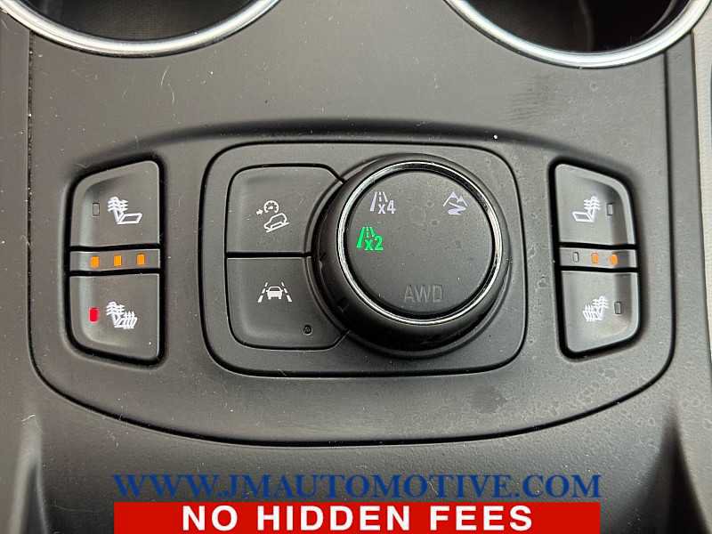 Used 2024 GMC Terrain SLT AWD/4WD image 32