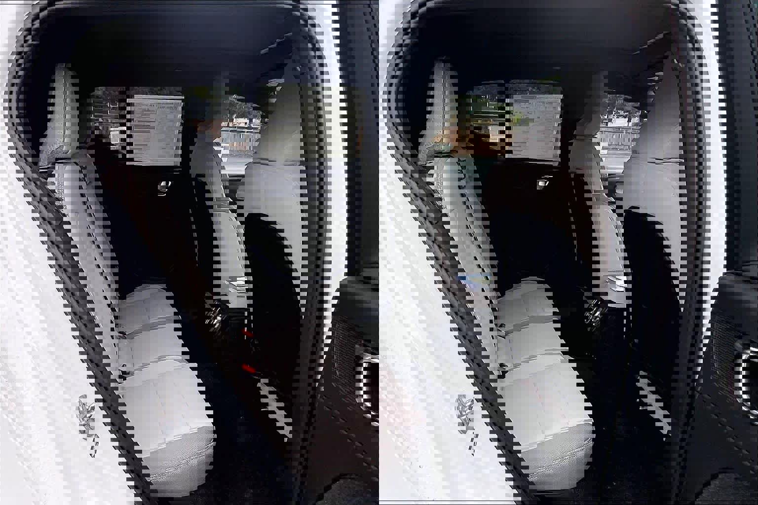 New 2026 Volvo EX40 Plus w/ Climate Package image 27