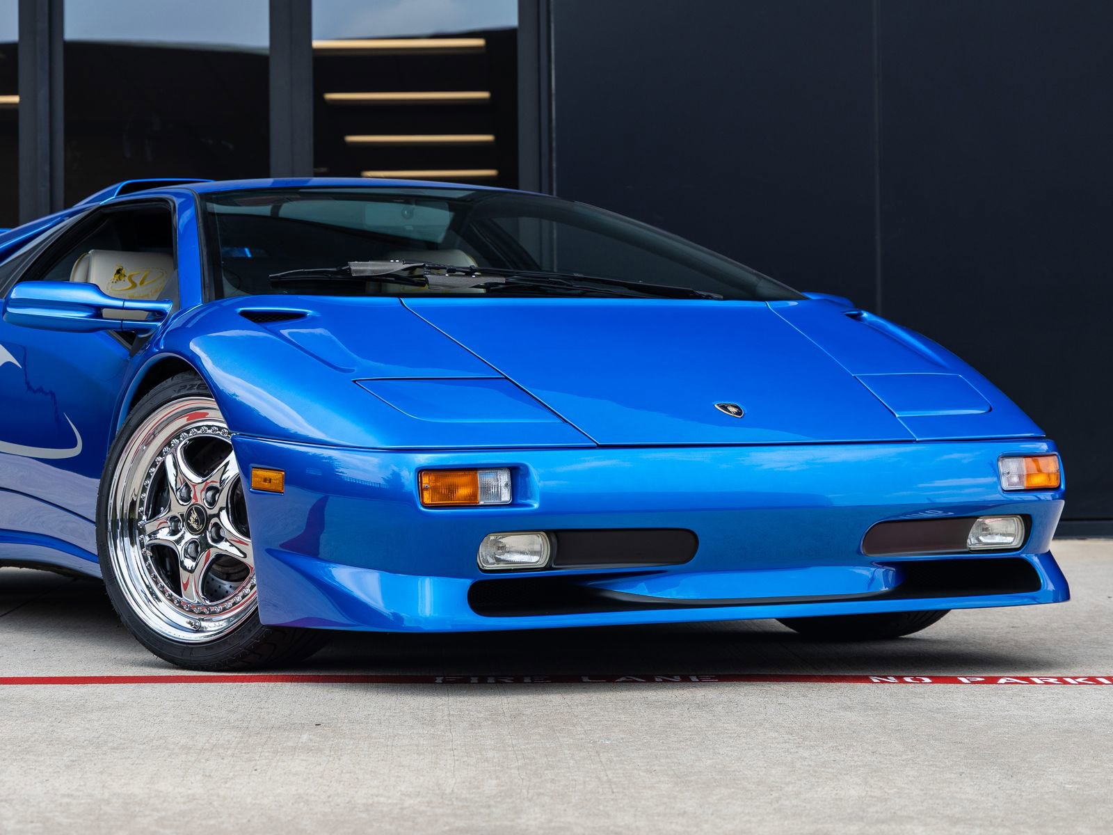 Used 1998 Lamborghini Diablo SV RWD image 10