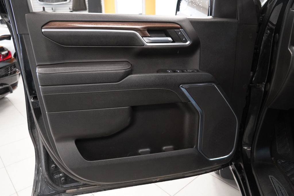 Certified 2023 Chevrolet Silverado 1500 LT AWD/4WD image 16