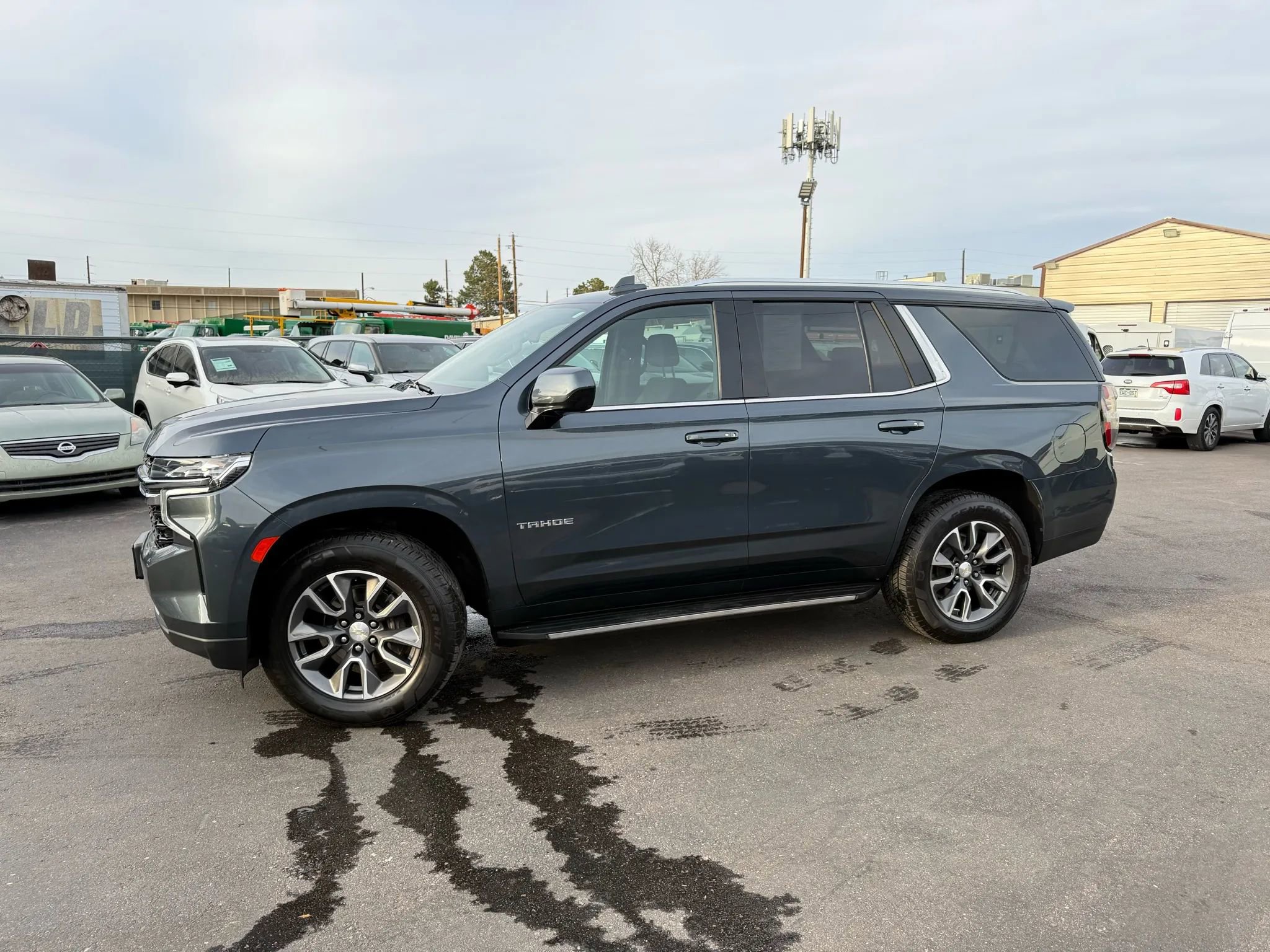 Used 2021 Chevrolet Tahoe LS image 3