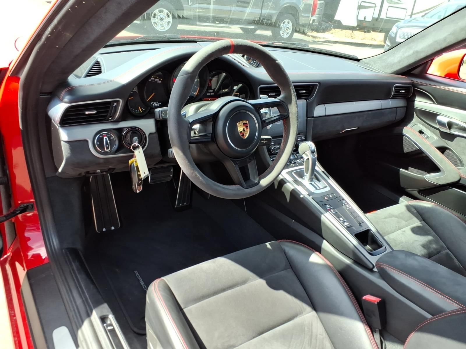 Used 2018 Porsche 911 GT3 RWD image 11