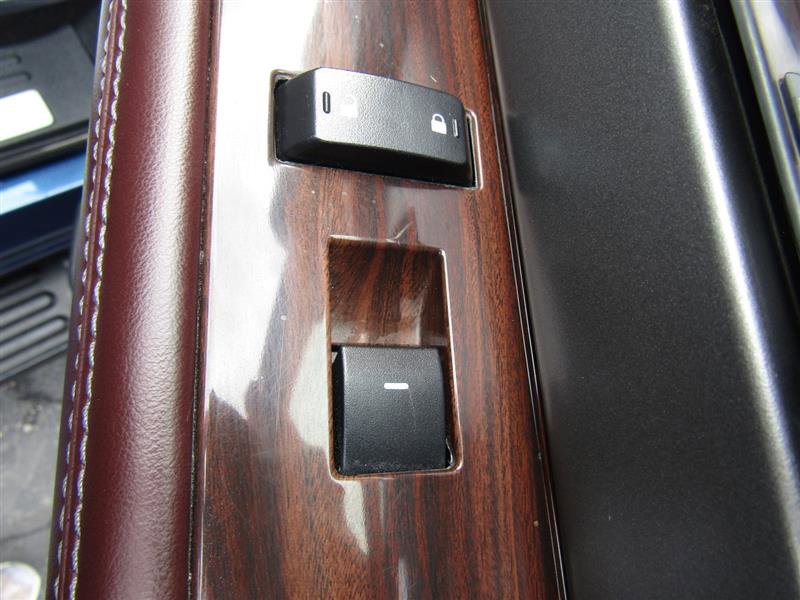 Used 2015 Ford Expedition Platinum image 34