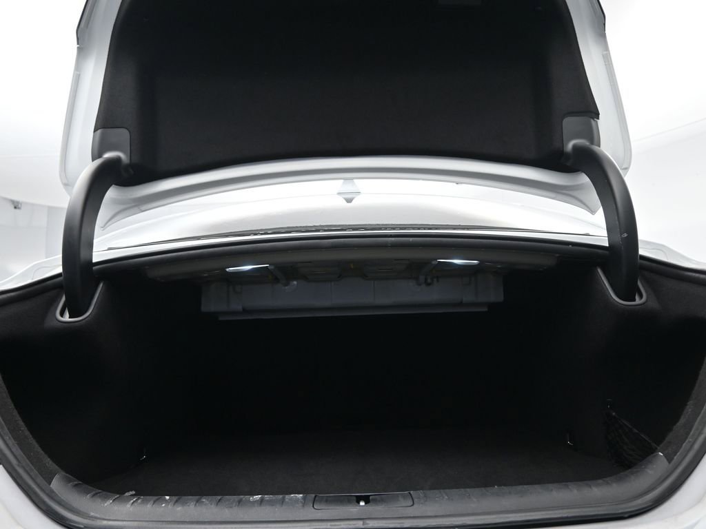Used 2025 Genesis G70 2.5T image 28