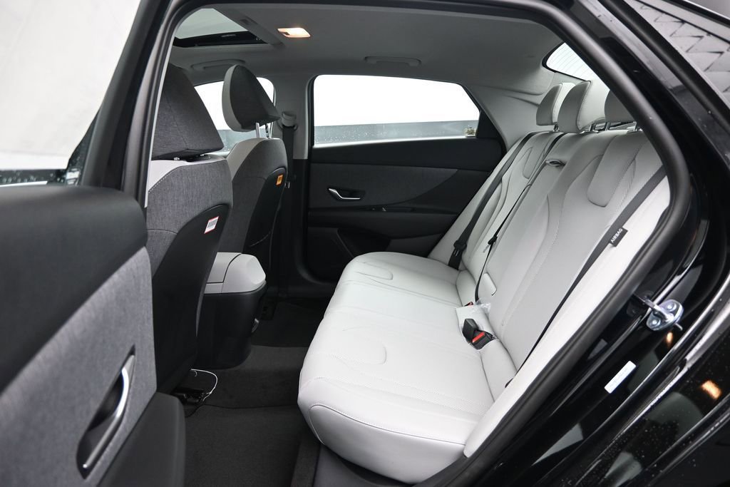 New 2026 Hyundai Elantra Limited FWD image 24