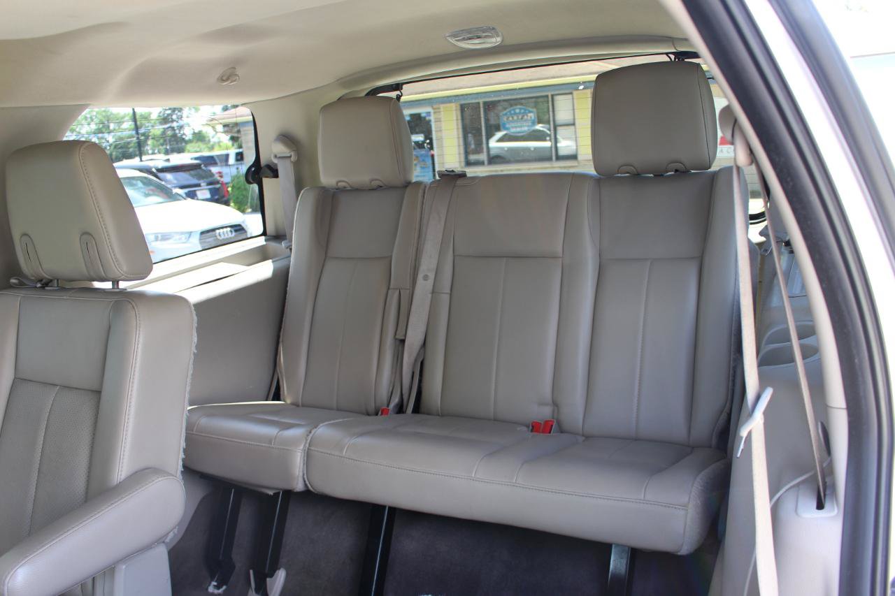 Used 2014 Ford Expedition Limited w/ Equipment Group 301A AWD/4WD image 34