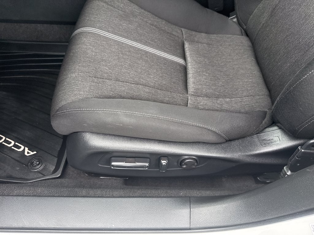 Used 2024 Honda Accord Sport image 11
