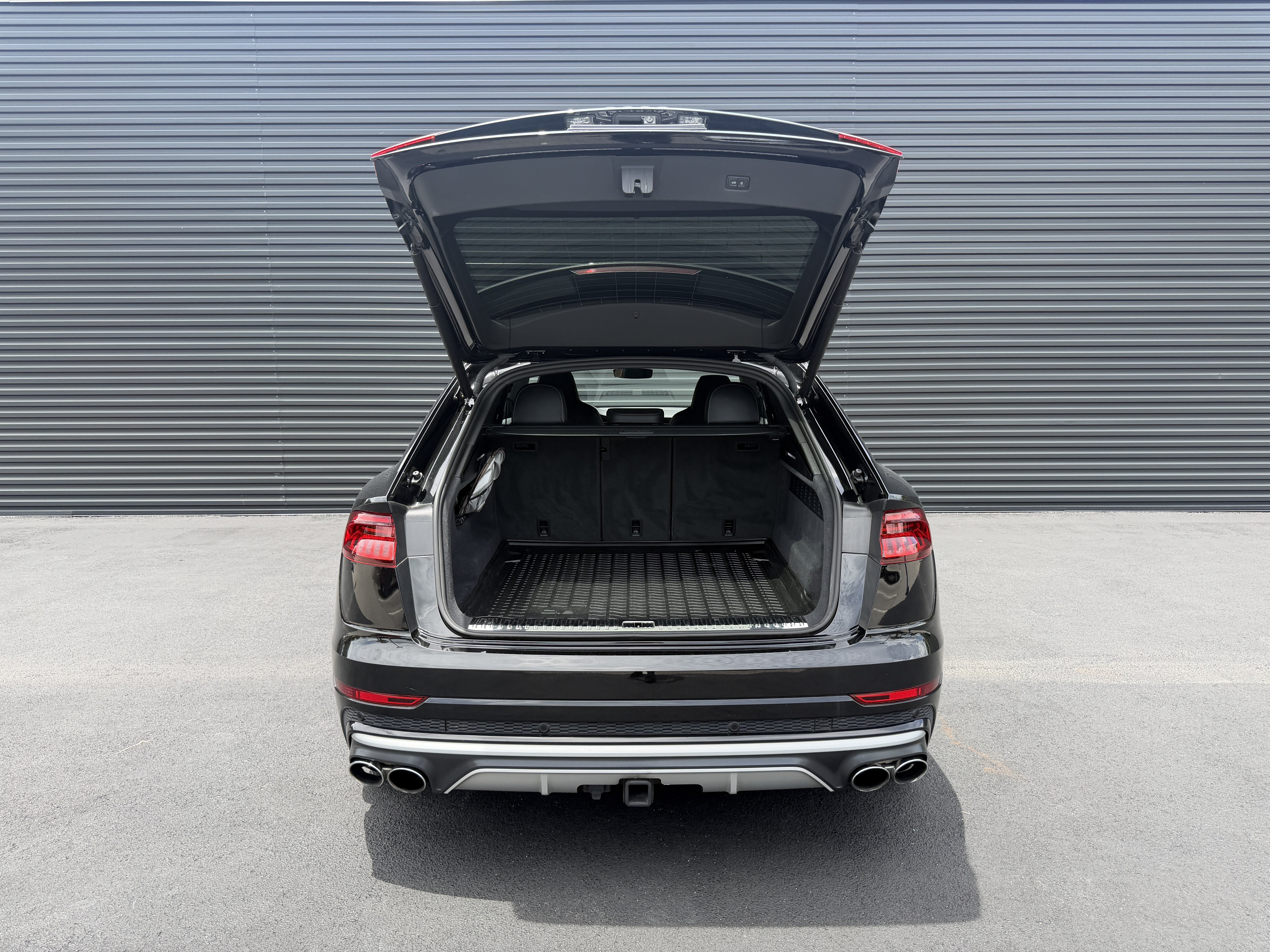 Used 2022 Audi SQ8 Prestige AWD/4WD image 11