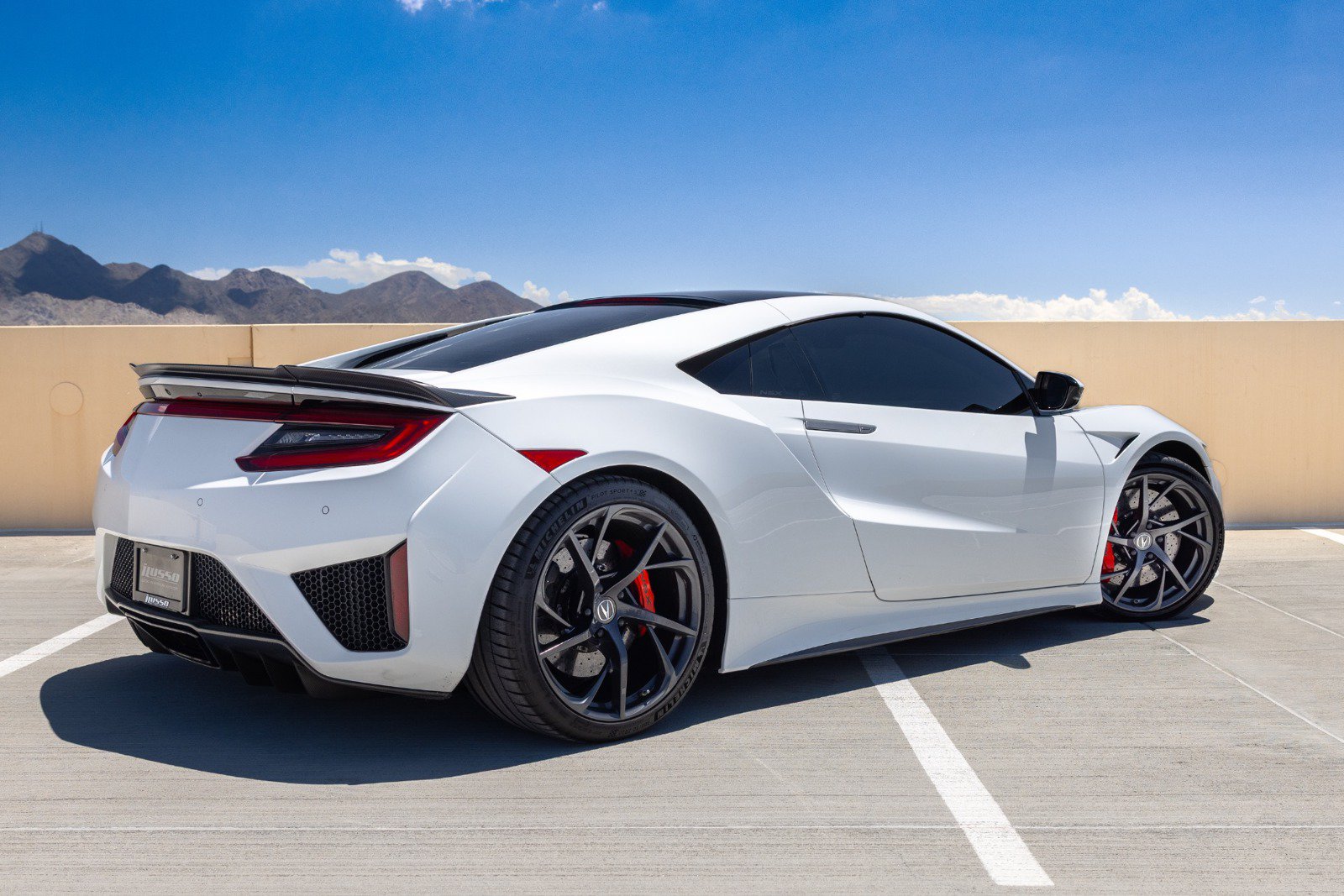 Used 2017 Acura NSX AWD/4WD image 7