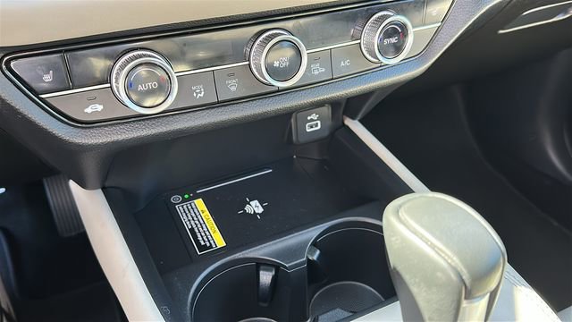 Used 2024 Honda HR-V EX-L image 16