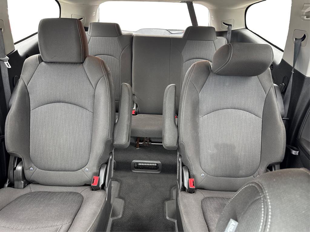 Used 2017 Chevrolet Traverse LT FWD image 15