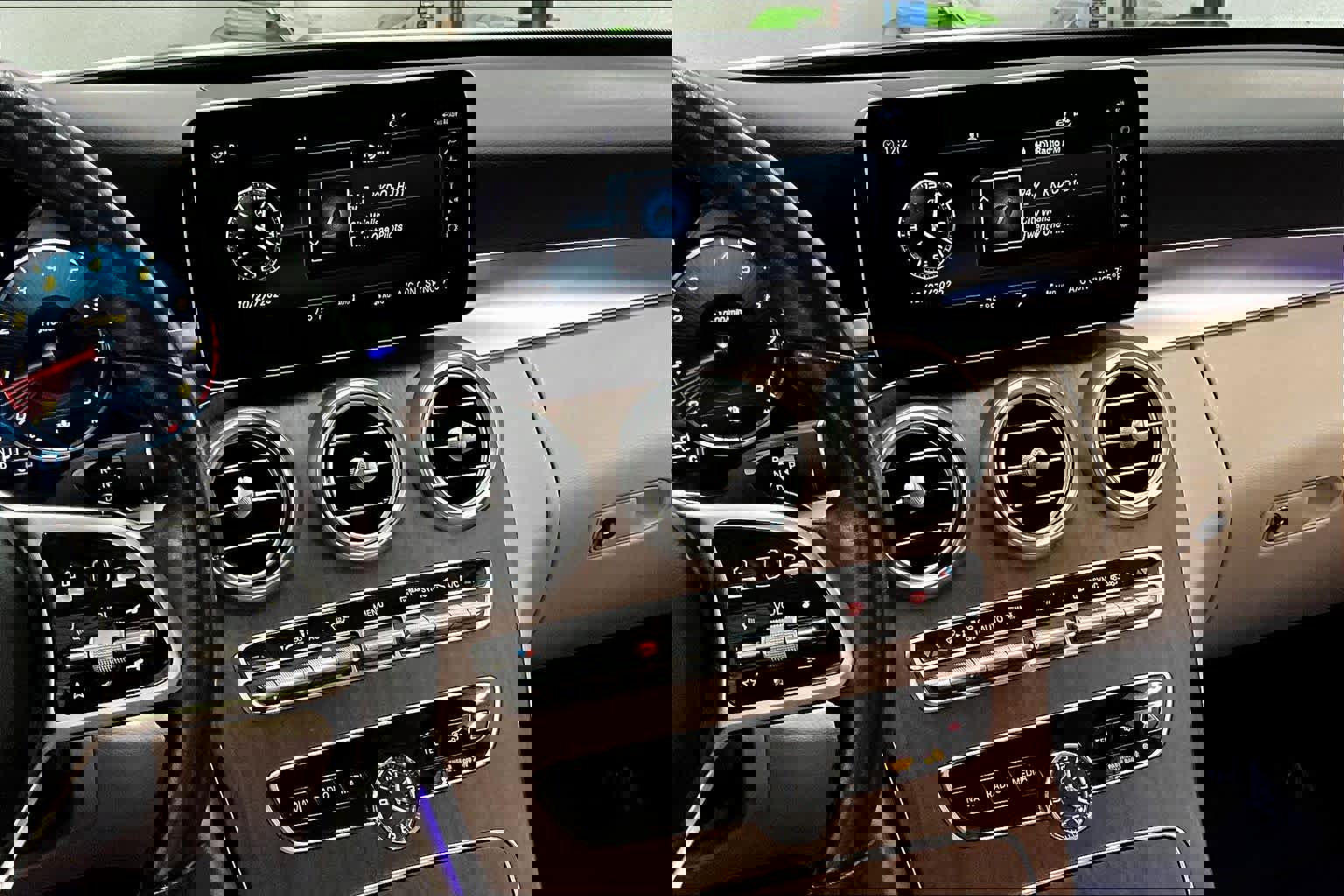 Used 2021 Mercedes-Benz C 300 Sedan image 9