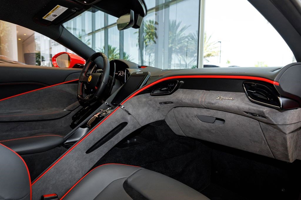 Used 2022 Ferrari Roma RWD image 16
