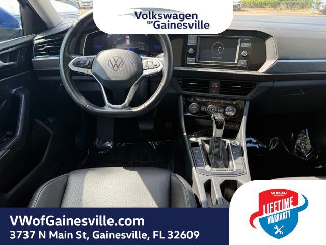 Certified 2024 Volkswagen Jetta SE FWD image 12